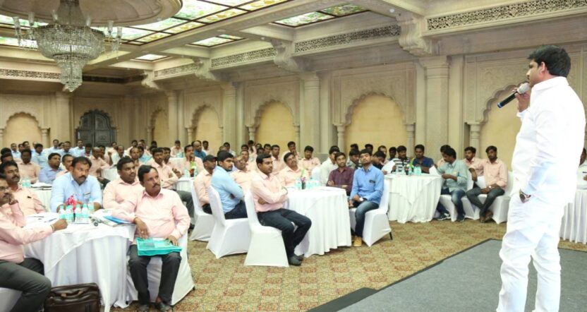 Employees Meet